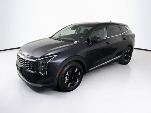 Used 2026 Kia Sportage LX FWD image 3