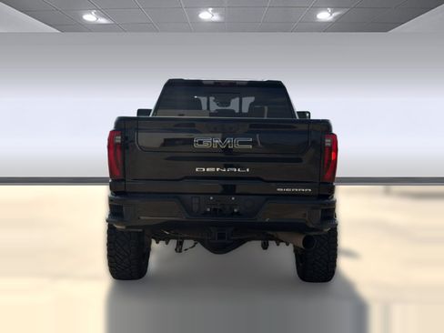Used 2024 GMC Sierra 2500 Denali Ultimate AWD/4WD image 10