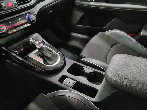 Used 2023 Kia Forte GT-Line w/ GT-Line Technology Package FWD image 26