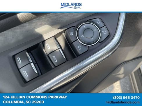 Used 2023 Cadillac XT4 Premium Luxury w/ Cold Weather Package AWD/4WD image 18