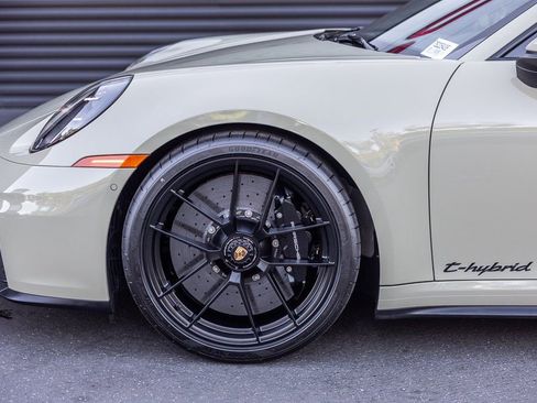 Certified 2026 Porsche 911 Carrera GTS RWD image 11