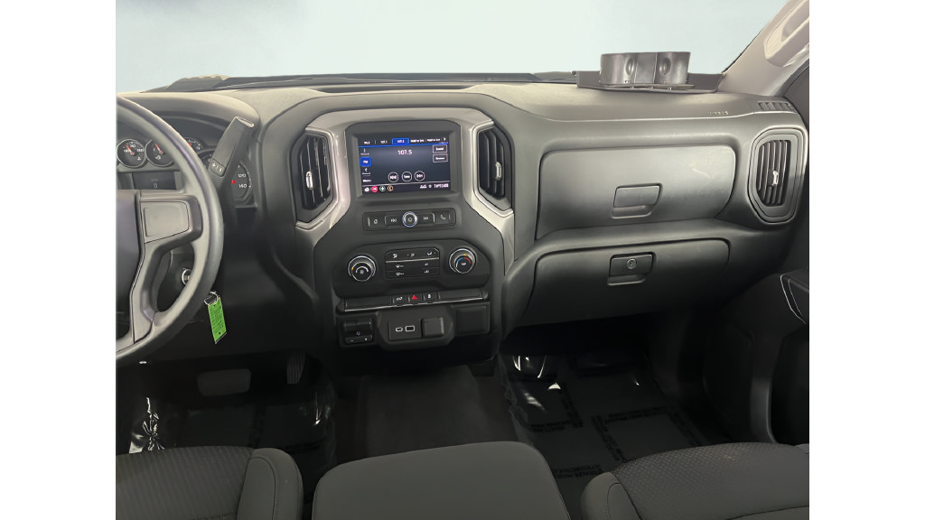Used 2021 Chevrolet Silverado 2500 Custom w/ Custom Value Package AWD/4WD image 17