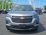 Used 2023 Chevrolet Traverse LT image 3