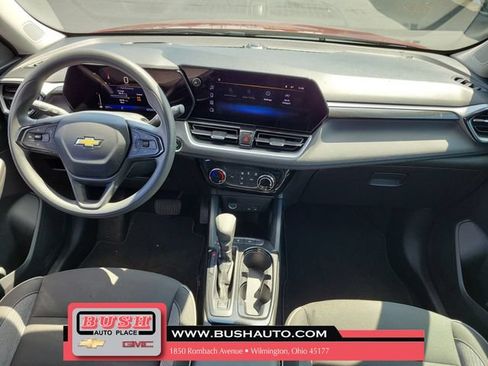 Used 2025 Chevrolet TrailBlazer LT FWD image 10