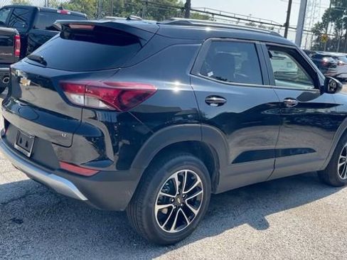 Used 2025 Chevrolet TrailBlazer LT image 6