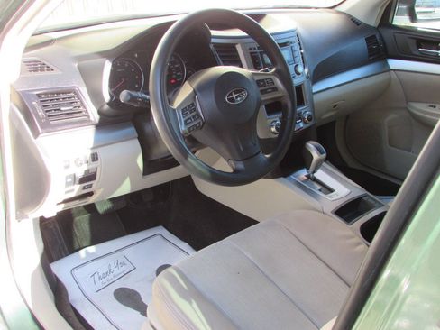 Used 2014 Subaru Outback 2.5i AWD/4WD image 12