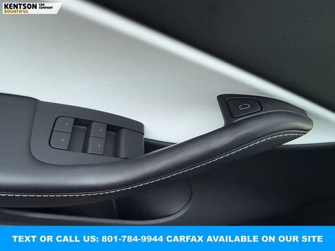 Used 2022 Tesla Model Y Performance image 21