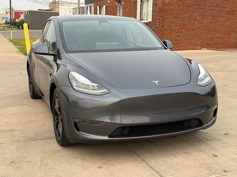 Used 2020 Tesla Model Y Performance AWD/4WD image 3
