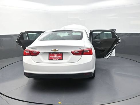 Used 2016 Chevrolet Malibu LT FWD image 44