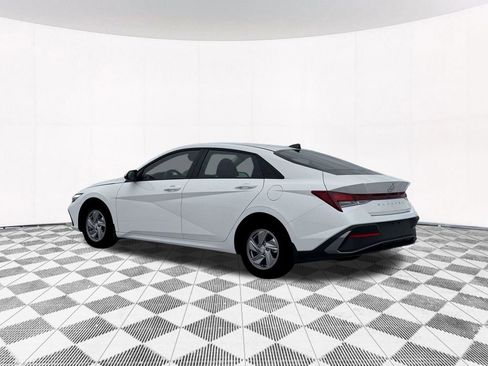 New 2026 Hyundai Elantra SE image 7
