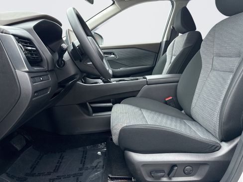 Used 2021 Nissan Rogue SV AWD/4WD image 11