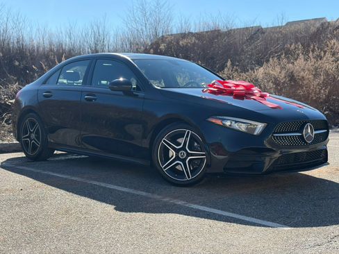 Used 2020 Mercedes-Benz A 220 A 220 4MATIC Sedan image 1