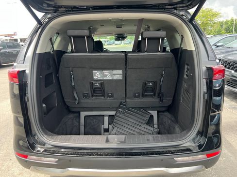 Certified 2023 Kia Carnival SX FWD image 28