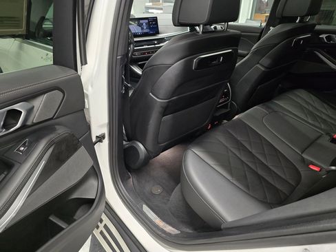 Used 2024 BMW X5 xDrive40i image 32