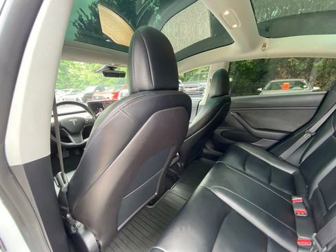 Used 2019 Tesla Model 3 Standard Range RWD image 28