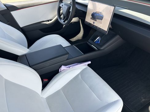 Used 2025 Tesla Model 3 Long Range AWD/4WD image 4