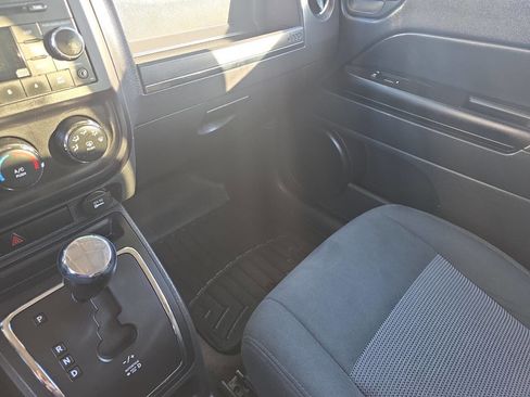 Used 2016 Jeep Patriot Sport w/ Power Value Group image 11