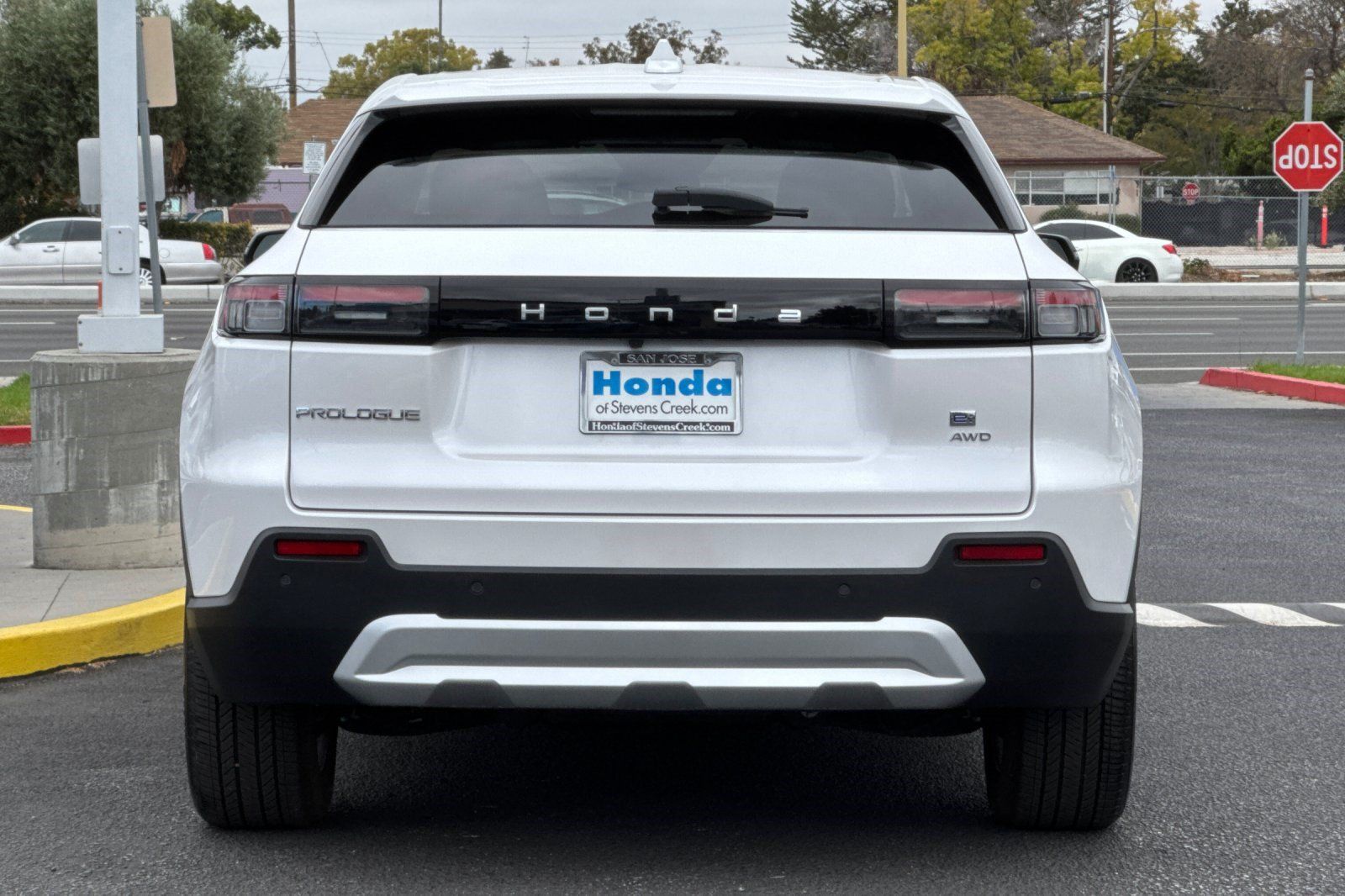 Used 2024 Honda Prologue EX image 10
