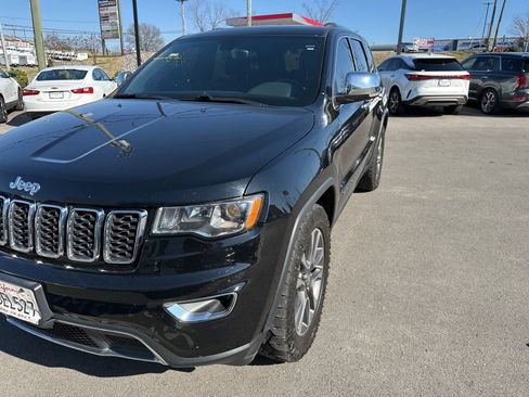 Used 2018 Jeep Grand Cherokee Limited image 5