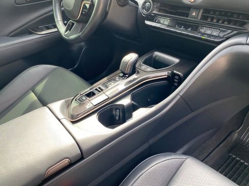 Used 2025 Toyota Crown Platinum image 43