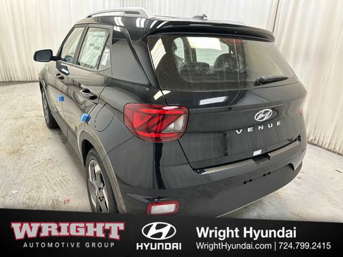 New 2026 Hyundai Venue SEL image 4