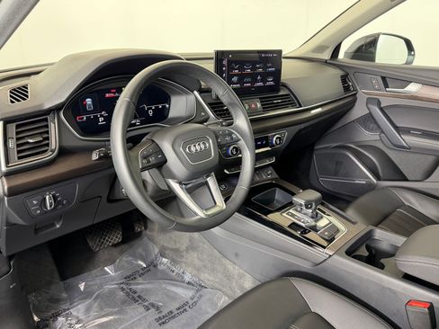 Used 2023 Audi Q5 2.0T Premium Plus w/ Premium Plus Package image 4
