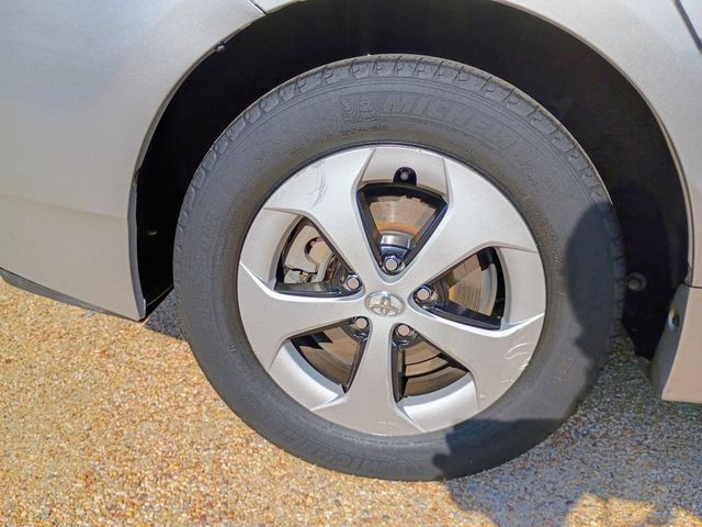 Used 2012 Toyota Prius Two FWD image 18