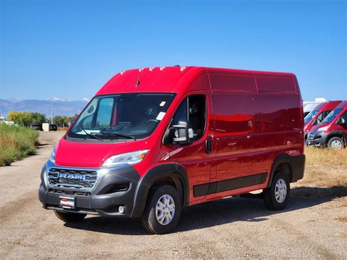 New 2025 RAM ProMaster 1500 w/ Quick Order Package 22G SLT image 4