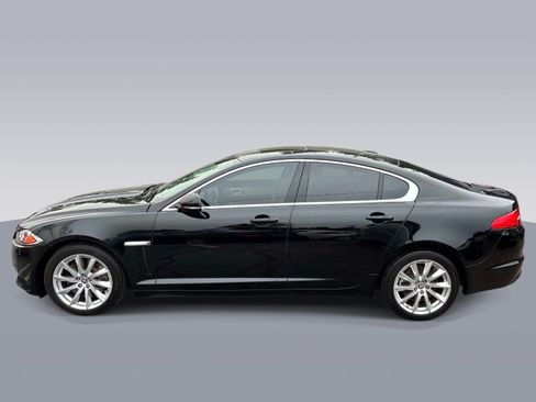 Used 2012 Jaguar XF RWD image 4
