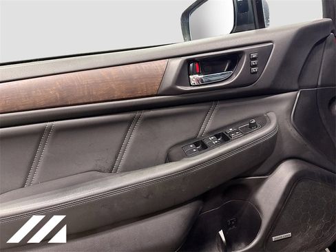 Used 2019 Subaru Outback 2.5i Limited w/ Popular Package #2 image 19