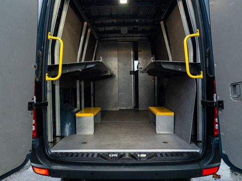 Used 2018 Mercedes-Benz Sprinter 144 Cargo image 7