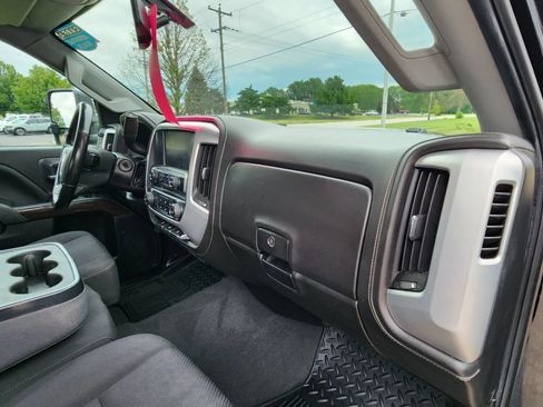 Used 2019 GMC Sierra 2500 SLE w/ Suspension Package, Off-Road AWD/4WD image 34