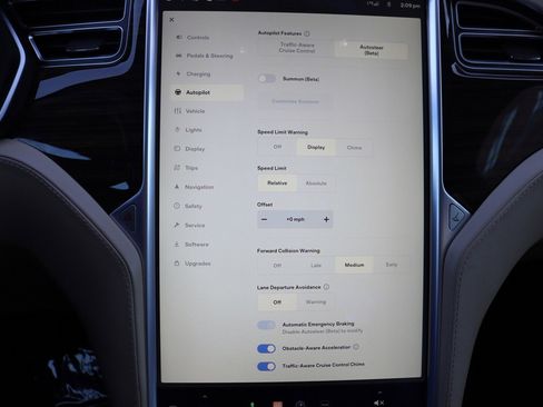 Used 2015 Tesla Model S 70D image 35