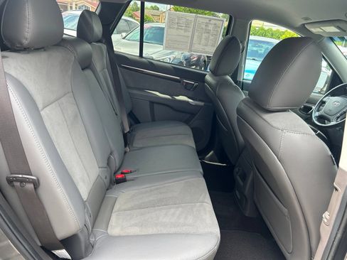 Used 2012 Hyundai Santa Fe SE AWD/4WD image 16