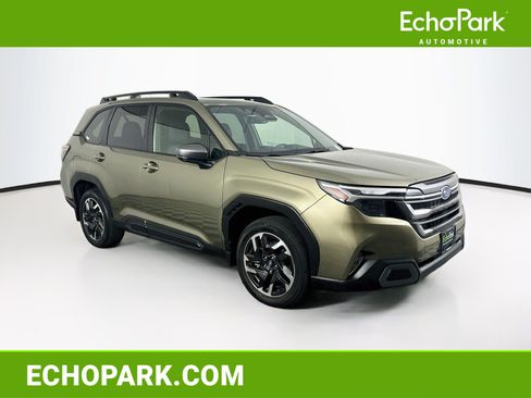 Used 2025 Subaru Forester Limited AWD/4WD image 1