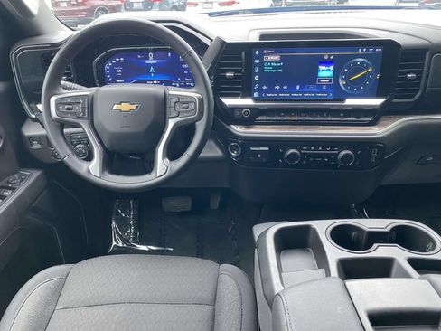 Used 2025 Chevrolet Silverado 1500 LT RWD image 9