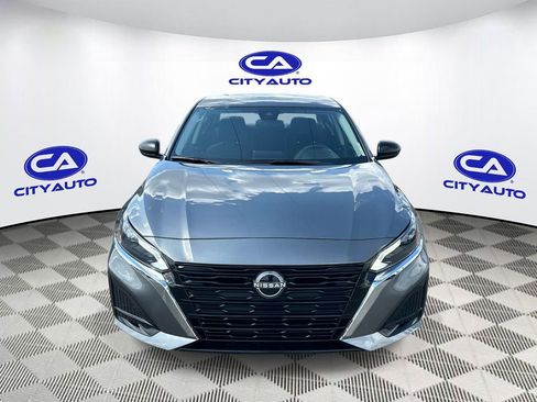 Used 2025 Nissan Altima 2.5 SV image 10