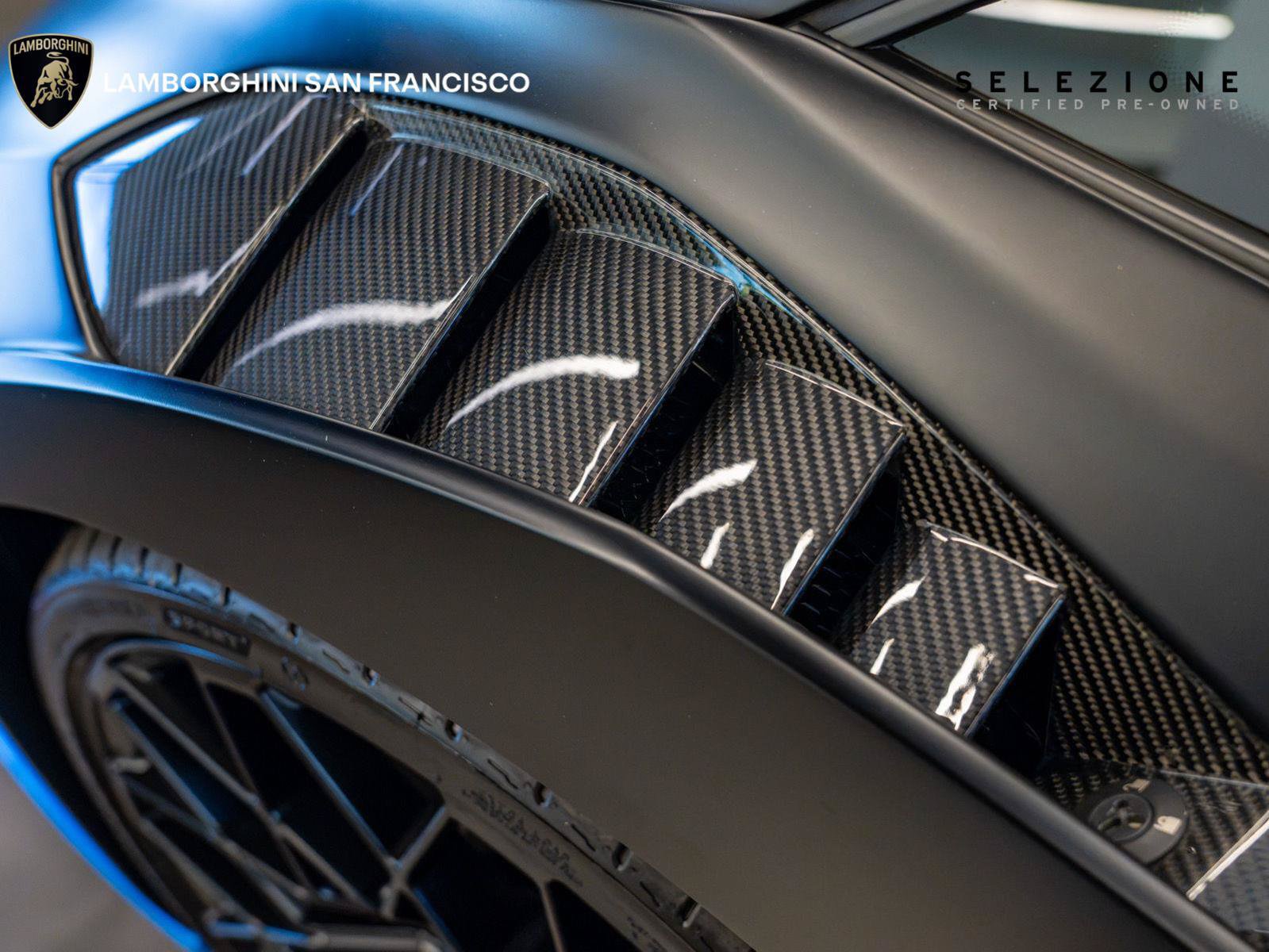 Used 2024 Lamborghini Huracan STO RWD image 13