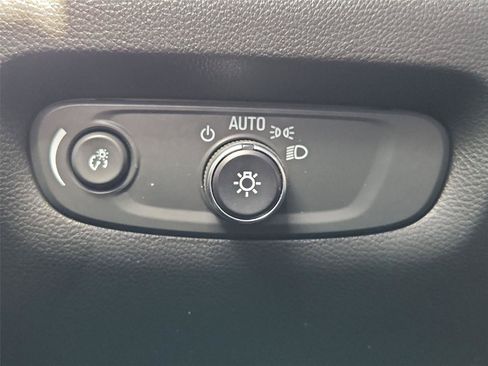 Used 2023 Chevrolet Traverse LS w/ Safety Package FWD image 17