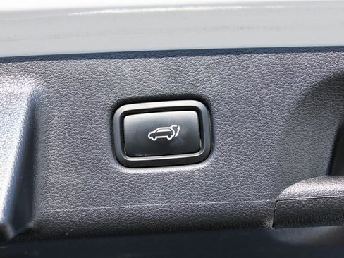 Used 2024 Hyundai Palisade Calligraphy image 9