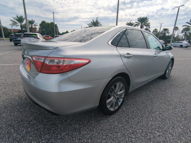 Used 2017 Toyota Camry SE FWD image 4