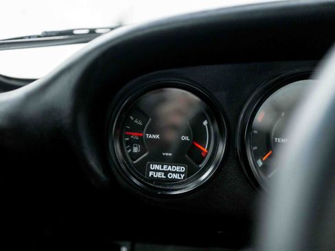 Used 1987 Porsche 911 Carrera RWD image 61