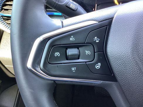 Used 2025 Chevrolet Trax LT w/ Driver Confidence Package image 18