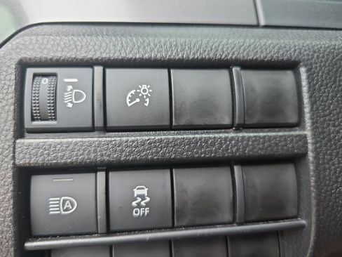 Used 2025 Toyota Tacoma SR5 AWD/4WD image 26
