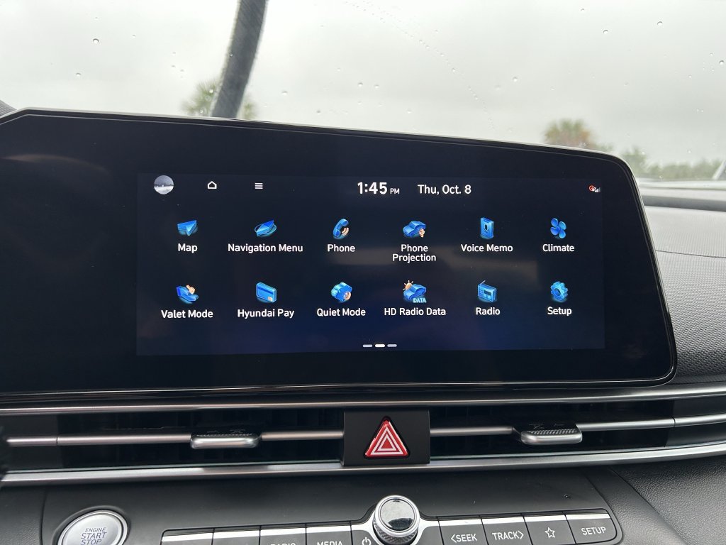 Certified 2024 Hyundai Elantra Limited FWD image 25