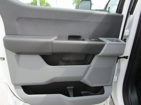 New 2025 Ford F250 XL w/ FX4 Off-Road Package image 13