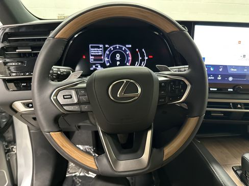 Used 2024 Lexus RX 350 Premium w/ Accessory Package (Z1) AWD/4WD image 18