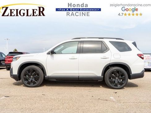 Used 2026 Honda Pilot Black Edition image 4