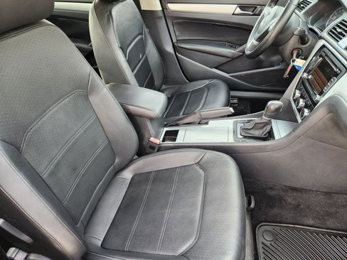Used 2012 Volkswagen Passat 2.5 SE image 14