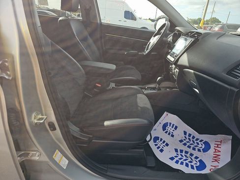 Used 2024 Mitsubishi Outlander Sport SE image 8